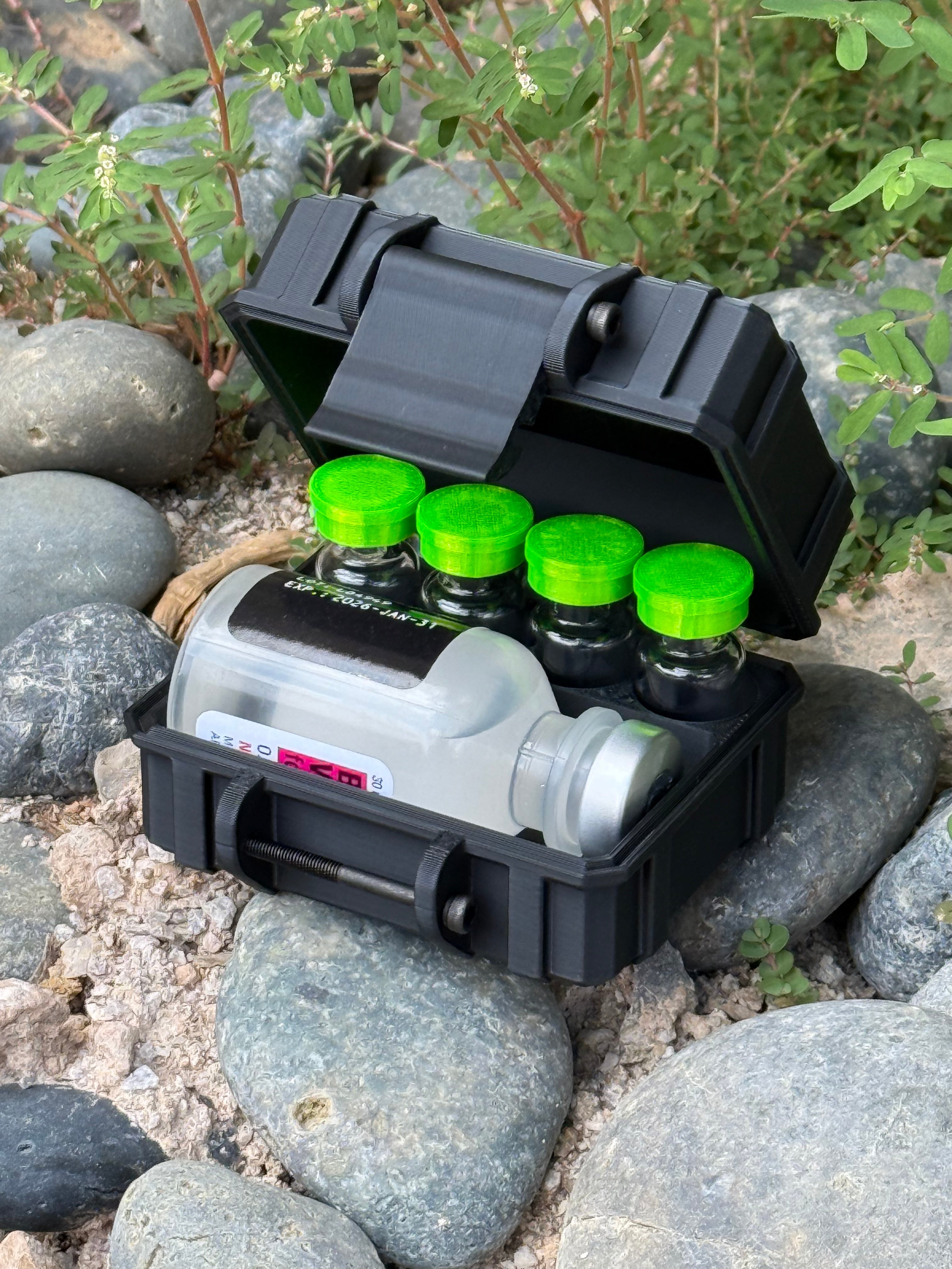 Traveling to Ibiza with Peptides, GLP-1, and Injectable Medications: Rules, Storage & Airport Tips