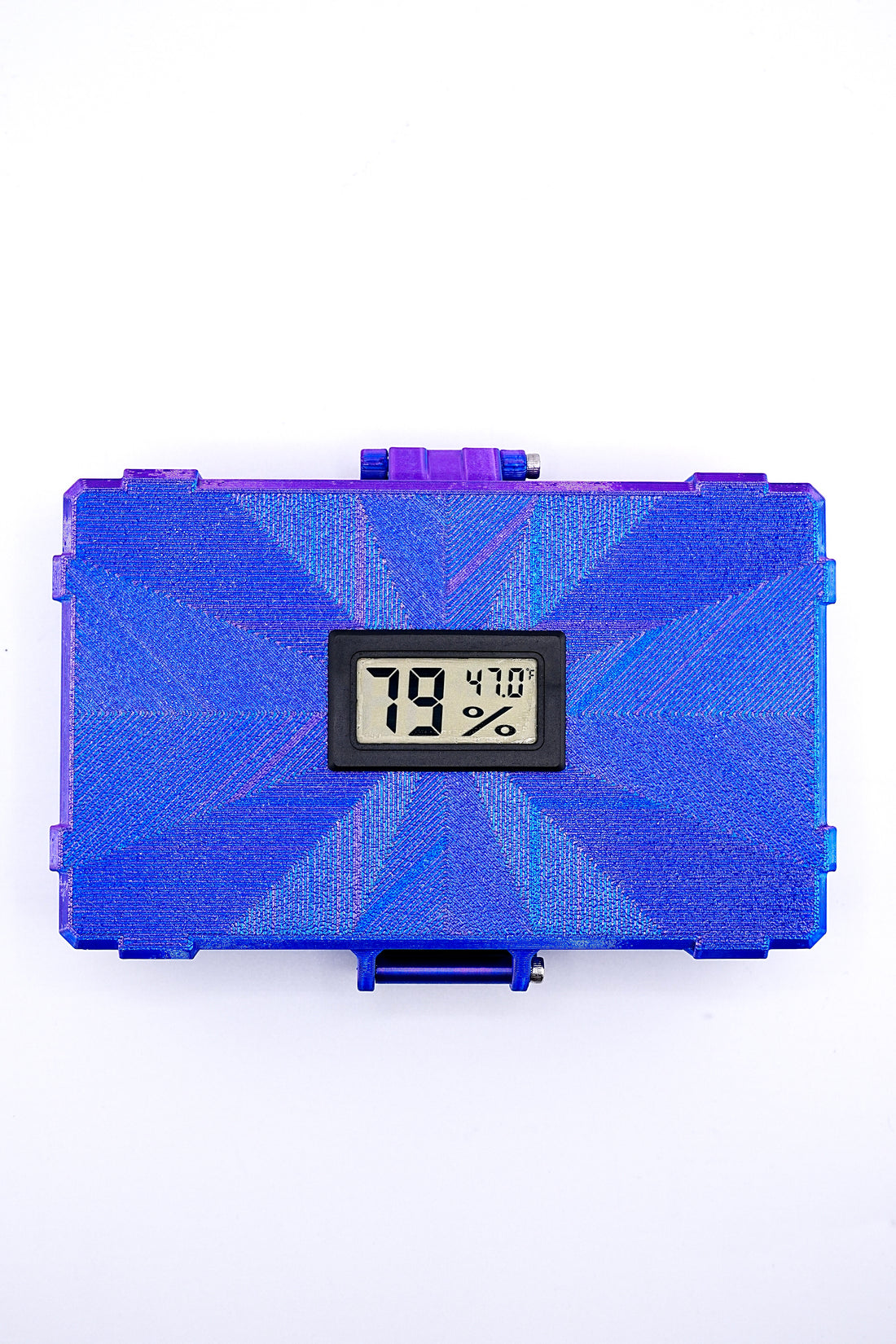 8-slot 3 ml vial case, side view of case depth and hinges