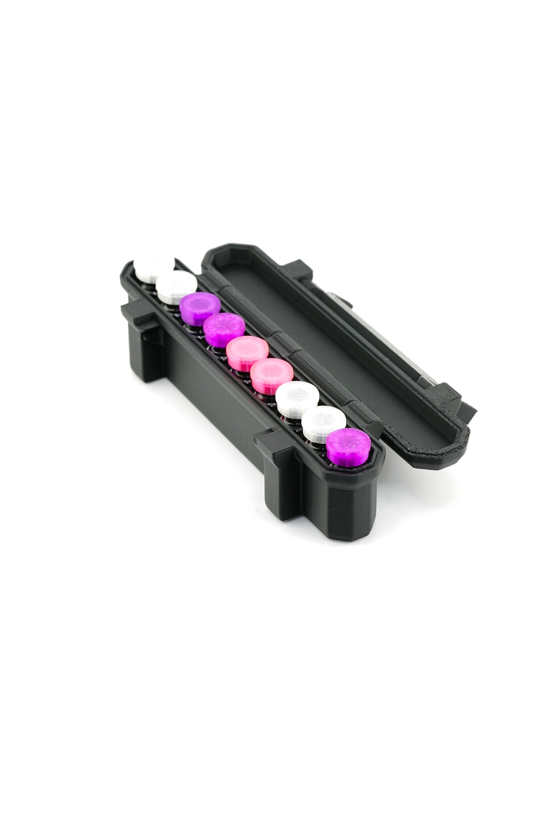 10-slot 3 ml vial organizer, close-up of latch and closure detail